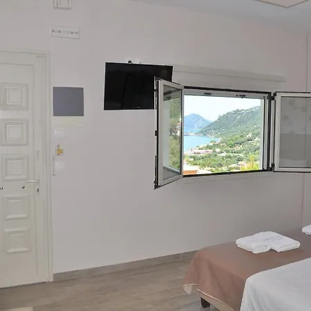 Complex Dina's Paradise Agios Gordios (Corfu)