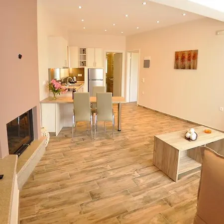 Dina's Paradise אתר נופש אגיוס גורדיוס