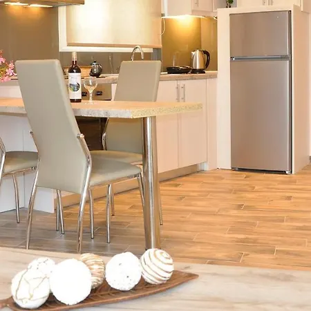 Dina's Paradise Resort Agios Gordios (Corfu)