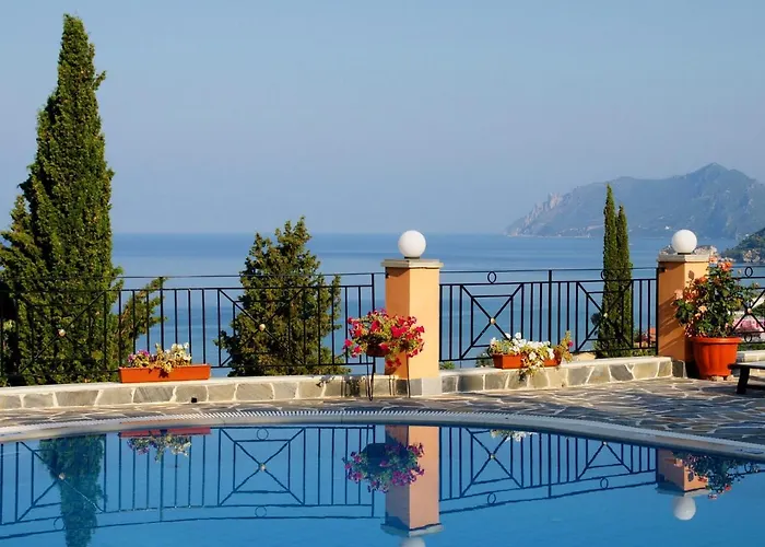 Dina's Paradise Θέρετρο