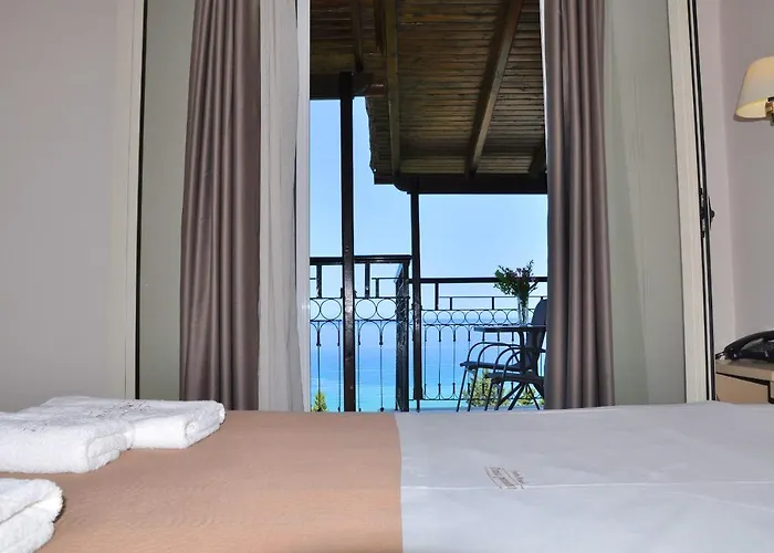 Dina's Paradise 2*