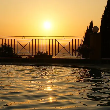 Dina's Paradise 2*