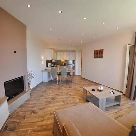 Dina's Paradise 아기오스고르디오스