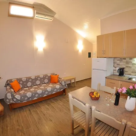 리조트 Dina's Paradise 아기오스고르디오스