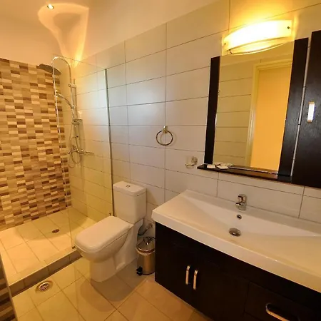 Rezort Dina's Paradise 2*