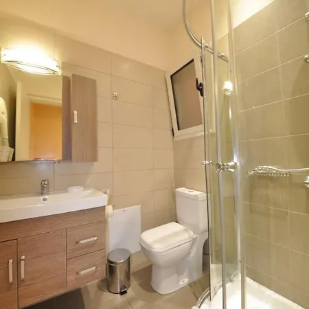 Dina's Paradise 아기오스고르디오스