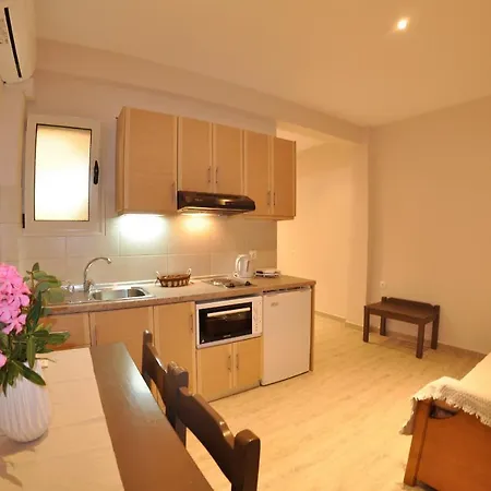 Dina's Paradise Rezort Agios Gordios (Corfu)