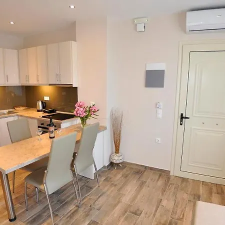 Dina's Paradise 리조트 2*