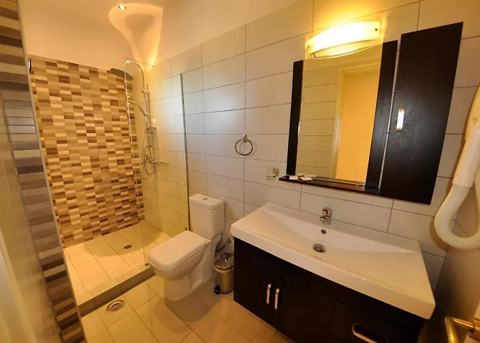 Semesteranläggning (resort) Dina's Paradise 2*