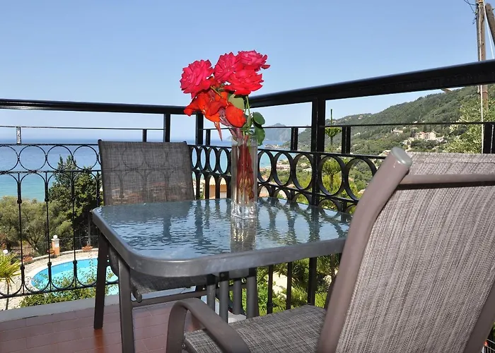 Dina's Paradise Semesteranläggning (resort)