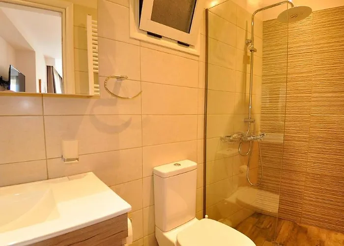 Dina's Paradise Semesteranläggning (resort) Agios Gordios (Corfu)